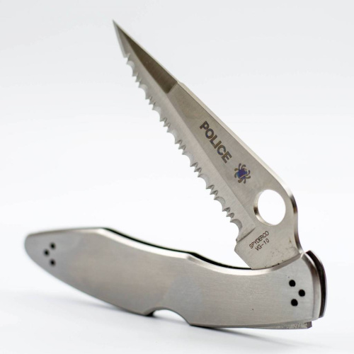 Складной нож Spyderco Police Full Serrated Edge фото 3 Складной нож Spyderco Police Full Serrated Edge фото 3